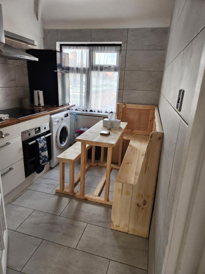 12 Minutes To Central London Kings Cross, 6 Minutes Walks To The Train Station - Free Parking 3 Bed 2 Bath Fully Refurbished Flat No Party Or Gathering Allowed Exterior foto